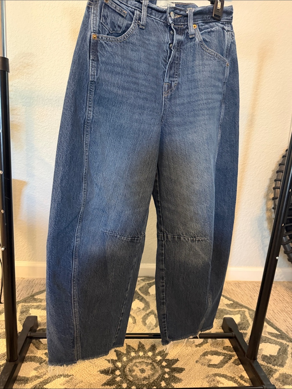 Universal Thread women Blue Denim Jeans
